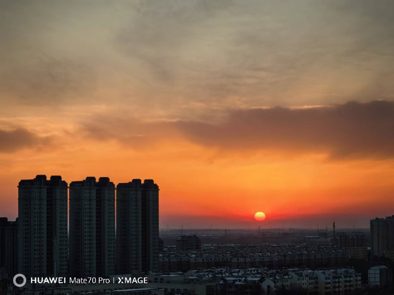 #随记 昨天的雪没有拍，今天拍张雪后的落日吧！via 老张随笔